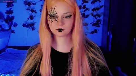 Snapshot of smallimpmeili chatting on 10-19-25, 06:19 smallimpmeili online show from 10-19-25, 06:19