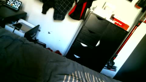 Snapshot of smallscorpion chatting on 06-12-26, 08:02 smallscorpion online show from 06-12-26, 08:02