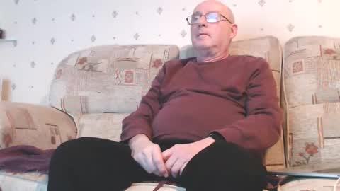 Snapshot of smallsteve562 chatting on 11-23-25, 09:36 Steve online show from 11-23-25, 09:36