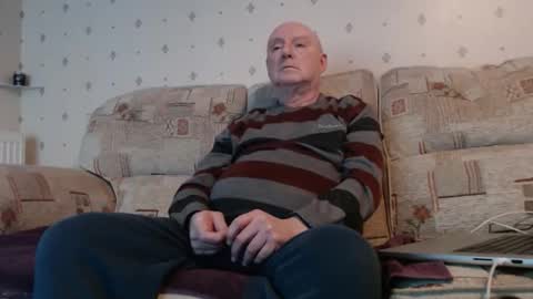 Snapshot of smallsteve562 chatting on 02-13-26, 04:58 Steve online show from 02-13-26, 04:58