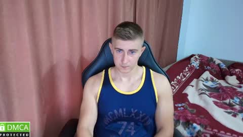 Snapshot of smanking22 chatting on 06-12-26, 09:08 smanking22 online show from 06-12-26, 09:08
