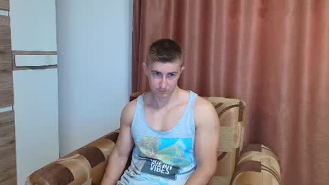 Snapshot of smanking22 chatting on 07-10-26, 04:28 smanking22 online show from 07-10-26, 04:28