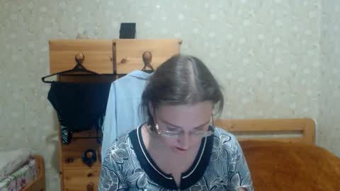 smart_rose online show from 12-17-25, 05:19