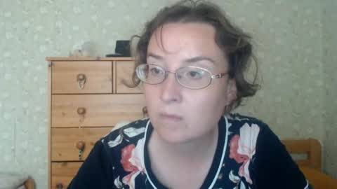 Snapshot of smart_rose chatting on 06-19-26, 12:20 smart_rose online show from 06-19-26, 12:20