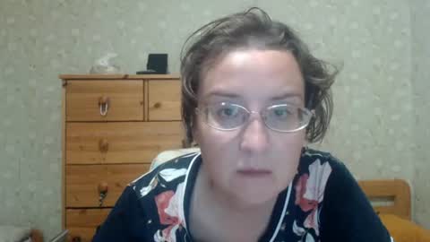 Snapshot of smart_rose chatting on 06-20-26, 04:43 smart_rose online show from 06-20-26, 04:43