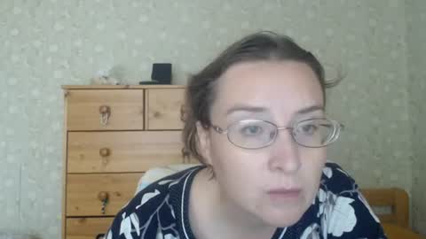 Snapshot of smart_rose chatting on 06-27-26, 09:47 smart_rose online show from 06-27-26, 09:47