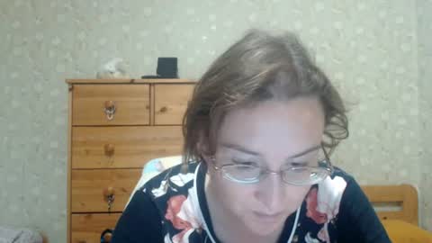 Snapshot of smart_rose chatting on 07-14-26, 05:51 smart_rose online show from 07-14-26, 05:51