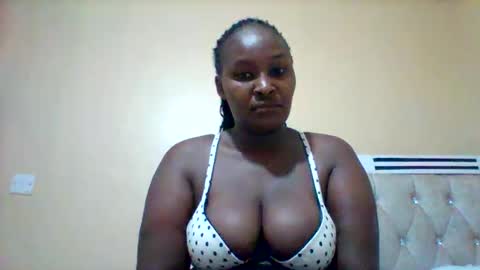 Snapshot of smartqueen1 chatting on 03-08-26, 02:37 Katerina online show from 03-08-26, 02:37
