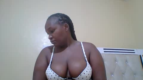 Snapshot of smartqueen1 chatting on 05-31-26, 11:39 Katerina online show from 05-31-26, 11:39