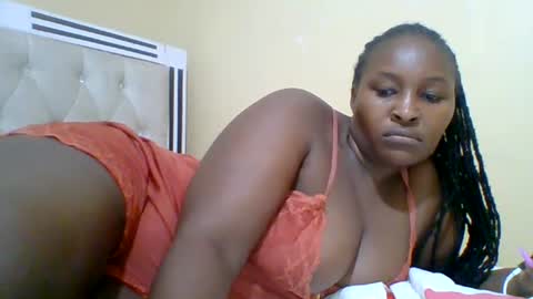 Snapshot of smartqueen1 chatting on 06-13-26, 11:35 Katerina online show from 06-13-26, 11:35