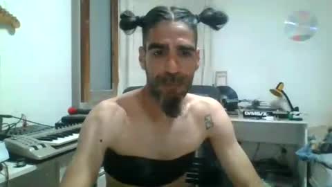 Snapshot of smile3555 chatting on 07-04-26, 10:27 willy online show from 07-04-26, 10:27