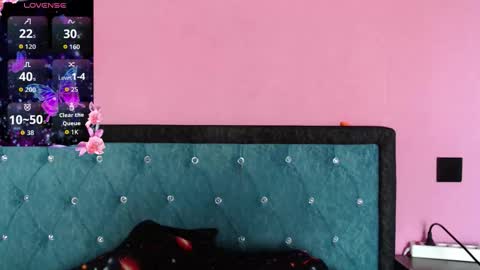 Snapshot of smile_cute_fox chatting on 03-30-26, 04:24 smile_cute_fox online show from 03-30-26, 04:24