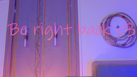 Mia online show from 02-01-25, 08:08