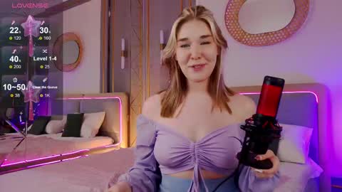 Mia online show from 02-23-25, 08:17