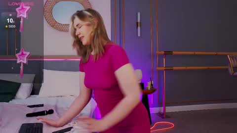 Mia online show from 02-28-25, 11:58