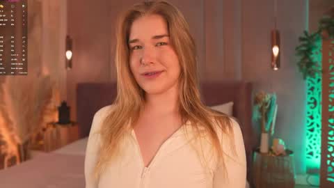 Mia online show from 03-01-26, 05:09