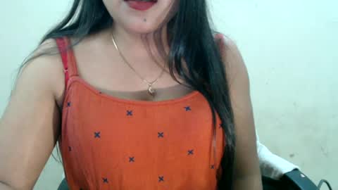 Snapshot of smiley_queen99 chatting on 07-09-26, 03:38 smiley online show from 07-09-26, 03:38