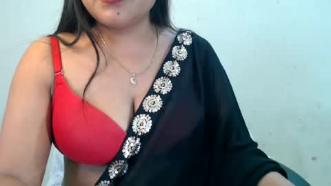 Snapshot of smiley_queen99 chatting on 07-20-26, 10:39 smiley online show from 07-20-26, 10:39