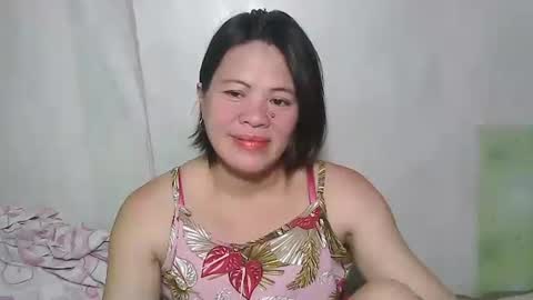 Snapshot of smilinglady27 chatting on 09-09-25, 06:57 smilinglady27 online show from 09-09-25, 06:57