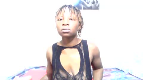 Snapshot of smillingmachine chatting on 08-08-26, 10:56 terry online show from 08-08-26, 10:56