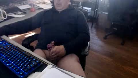 Snapshot of smly chatting on 04-18-26, 01:15 smly online show from 04-18-26, 01:15