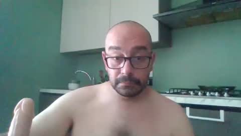 Snapshot of smoker985 chatting on 07-09-26, 11:36 smoker985 online show from 07-09-26, 11:36