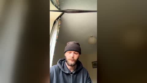 Snapshot of smokeupherbal chatting on 02-16-26, 01:40 smokeupherbal online show from 02-16-26, 01:40