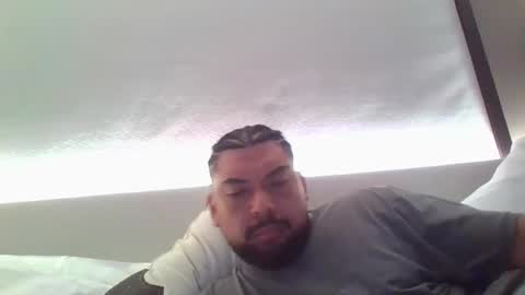 Snapshot of smokey573 chatting on 05-12-26, 04:42 memelucas online show from 05-12-26, 04:42