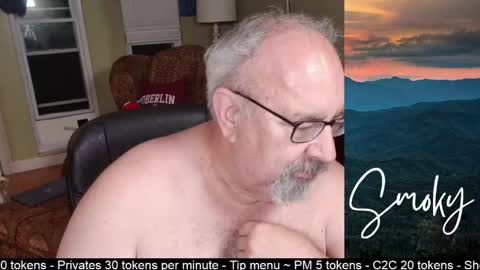 Snapshot of smokymountanman chatting on 04-22-26, 01:19 smokymountanman online show from 04-22-26, 01:19