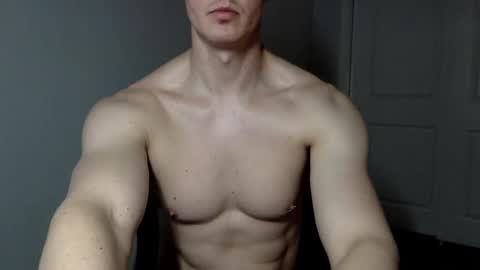 Snapshot of smoothflexiblemuscle chatting on 02-19-25, 04:33 SmoothFlexibleMuscle online show from 02-19-25, 04:33