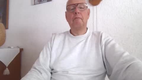 smoothy5460 online show from 05-05-26, 01:41