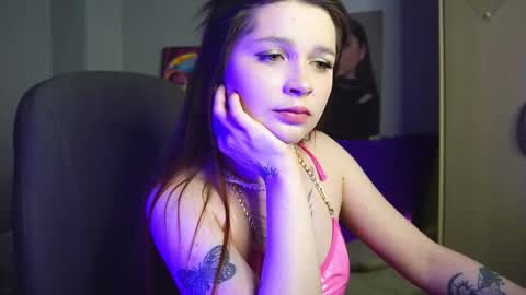 Snapshot of sn0wy_queen chatting on 02-28-26, 01:01 Lissy online show from 02-28-26, 01:01