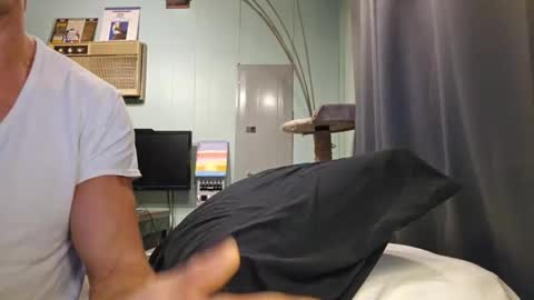 Snapshot of snackyyyy chatting on 02-22-26, 12:01 Snackyyyy online show from 02-22-26, 12:01