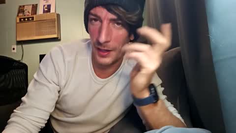 Snapshot of snackyyyy chatting on 02-28-26, 02:23 Snackyyyy online show from 02-28-26, 02:23