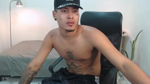 Snapshot of snak_master1 chatting on 09-12-25, 06:35 snak_master1 online show from 09-12-25, 06:35