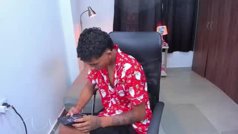 snak_master1 online show from 11-13-25, 03:22