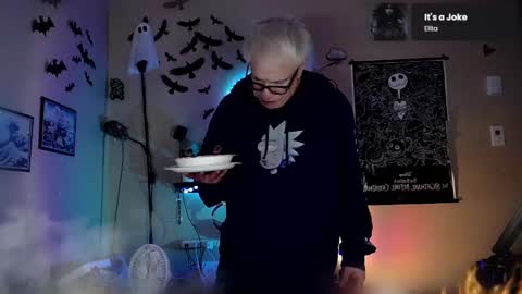 Snapshot of snarfle chatting on 12-04-24, 05:49 Viiscount Snarfle Von Snarfenberg online show from 12-04-24, 05:49