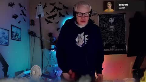 Snapshot of snarfle chatting on 12-05-24, 08:11 Viiscount Snarfle Von Snarfenberg online show from 12-05-24, 08:11