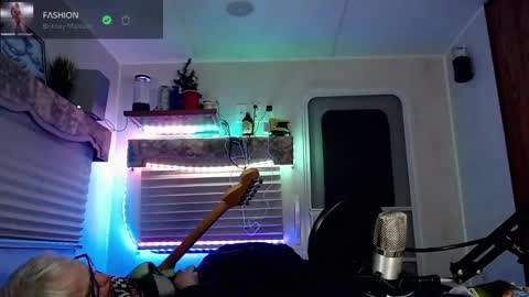 Snapshot of snarfle chatting on 03-03-25, 07:21 Viiscount Snarfle Von Snarfenberg online show from 03-03-25, 07:21