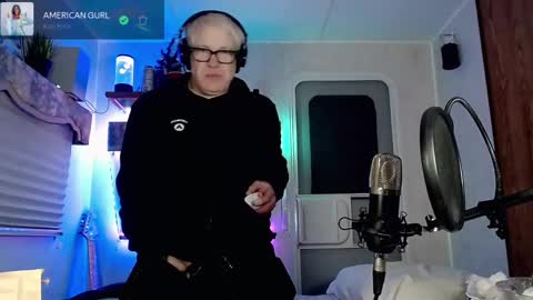 Snapshot of snarfle chatting on 03-04-25, 02:21 Viiscount Snarfle Von Snarfenberg online show from 03-04-25, 02:21