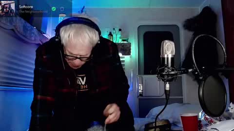 Snapshot of snarfle chatting on 03-06-25, 08:30 Viiscount Snarfle Von Snarfenberg online show from 03-06-25, 08:30