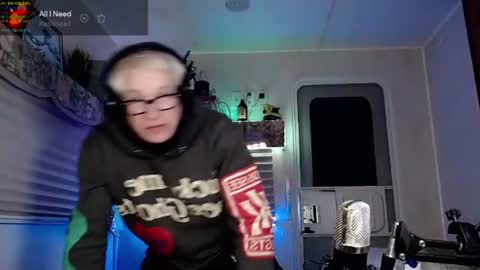 Snapshot of snarfle chatting on 03-10-25, 03:01 Viiscount Snarfle Von Snarfenberg online show from 03-10-25, 03:01