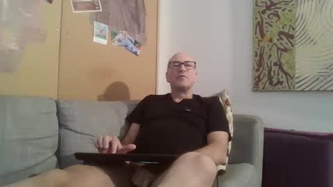 Snapshot of sneakerboy18 chatting on 03-01-26, 11:23 sneakerboy18 online show from 03-01-26, 11:23