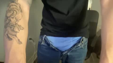 Snapshot of sneaky_dees653312 chatting on 11-13-25, 06:23 softcockgenius online show from 11-13-25, 06:23