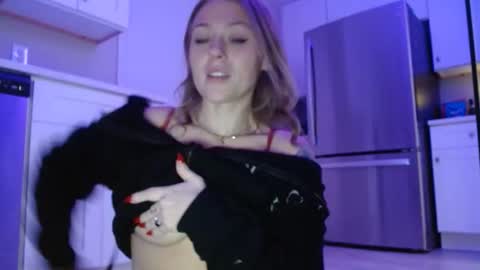 sneakyalicek online show from 02-24-26, 06:06