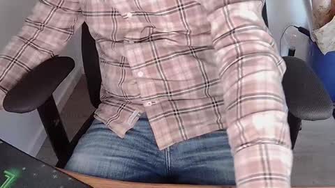 Sneakybill online show from 11-19-25, 07:19