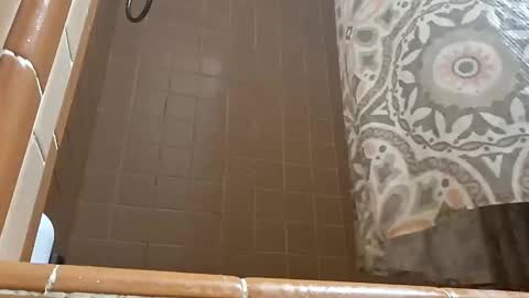 sneakypeteyo1 online show from 09-16-25, 10:05