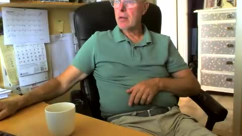 Snapshot of snickarn335731 chatting on 09-15-25, 11:10 snickarn335731 online show from 09-15-25, 11:10