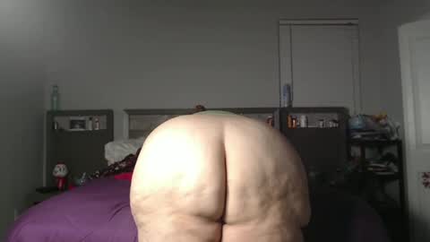 Snoqueen online show from 02-18-25, 02:49