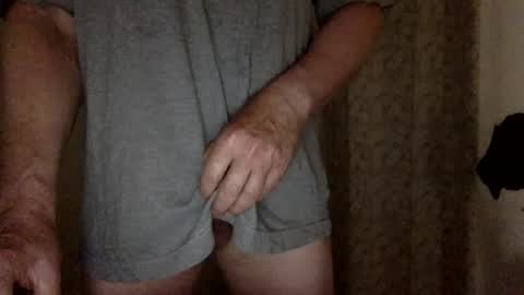 Snapshot of snoupydog chatting on 06-30-26, 12:17 snoupydog online show from 06-30-26, 12:17